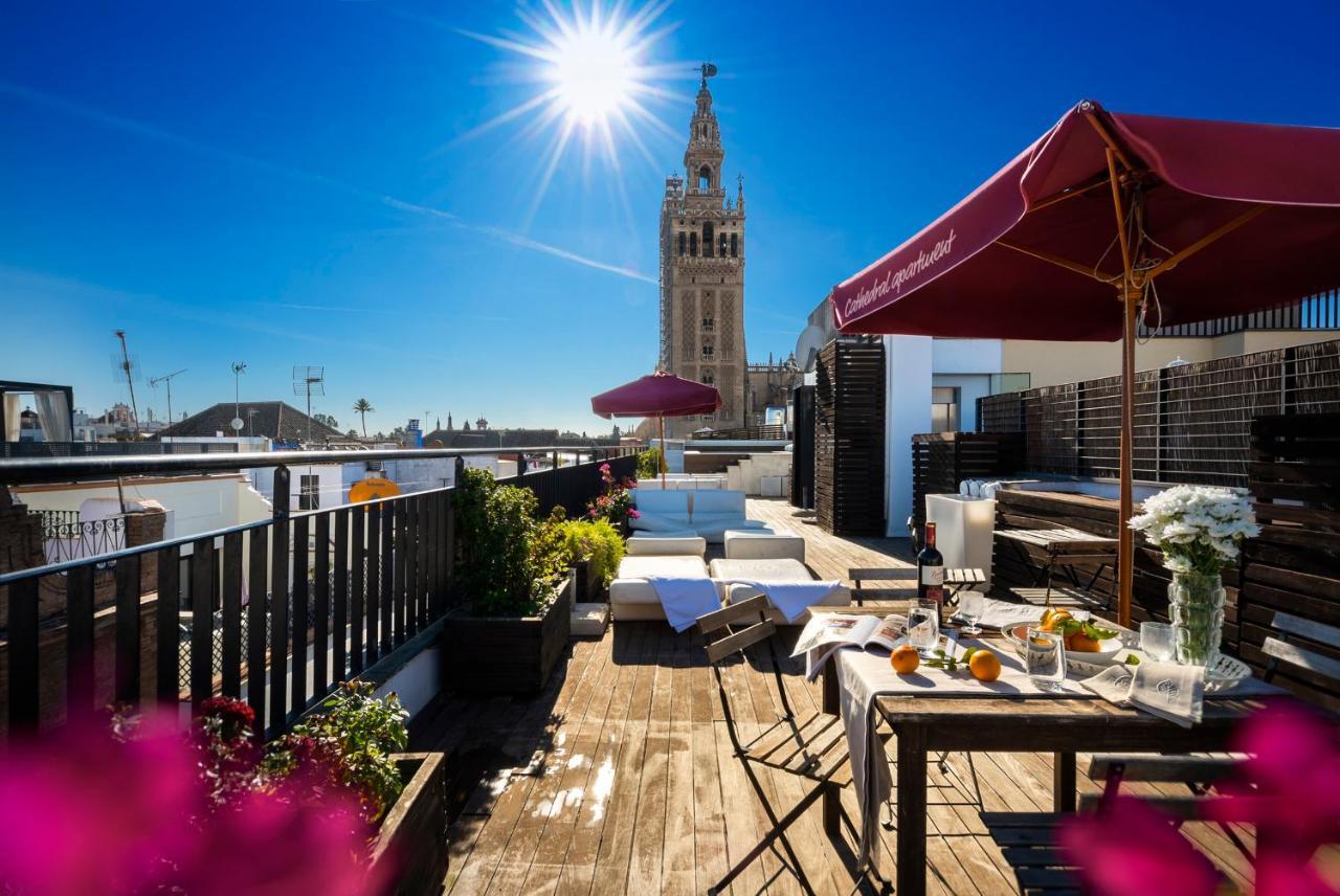 Cathedral Luxury Studio, Swimming Pool And Cathedral Views Sevilla Exteriör bild