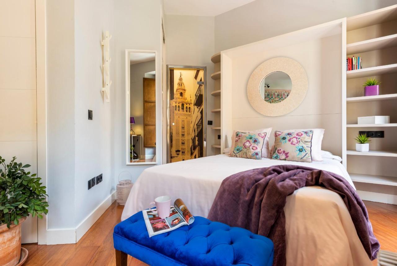 Cathedral Luxury Studio, Swimming Pool And Cathedral Views Sevilla Exteriör bild