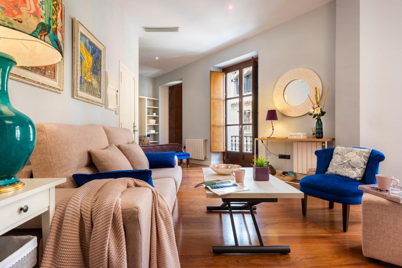 Cathedral Luxury Studio, Swimming Pool And Cathedral Views Sevilla Exteriör bild